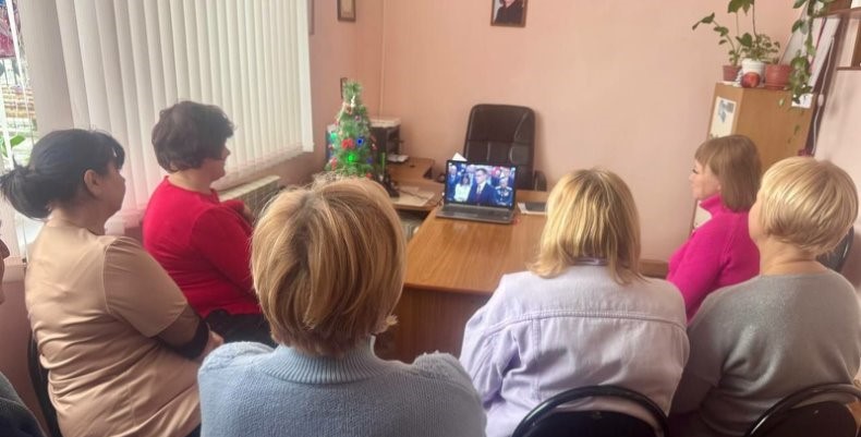 Коллектив Центральной библиотеки имени И. И. Фешина совместно с сотрудниками Детской библиотеки принял участие в просмотре ежегодной программы «Итоги года с Владимиром Путиным».